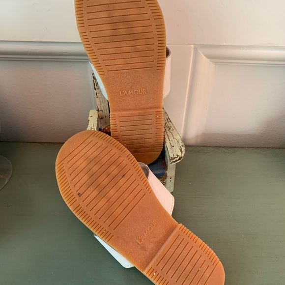 L’amour girls white thong sandals size 12 - - Picture 4 of 5